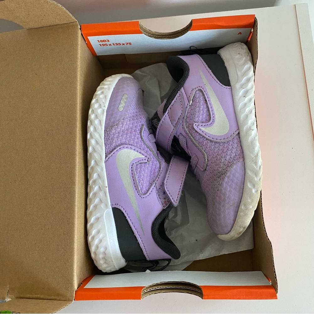 Size 7 Toddler Nikes